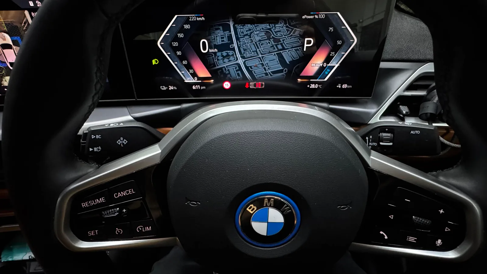 BMW i4 cockpit detailed